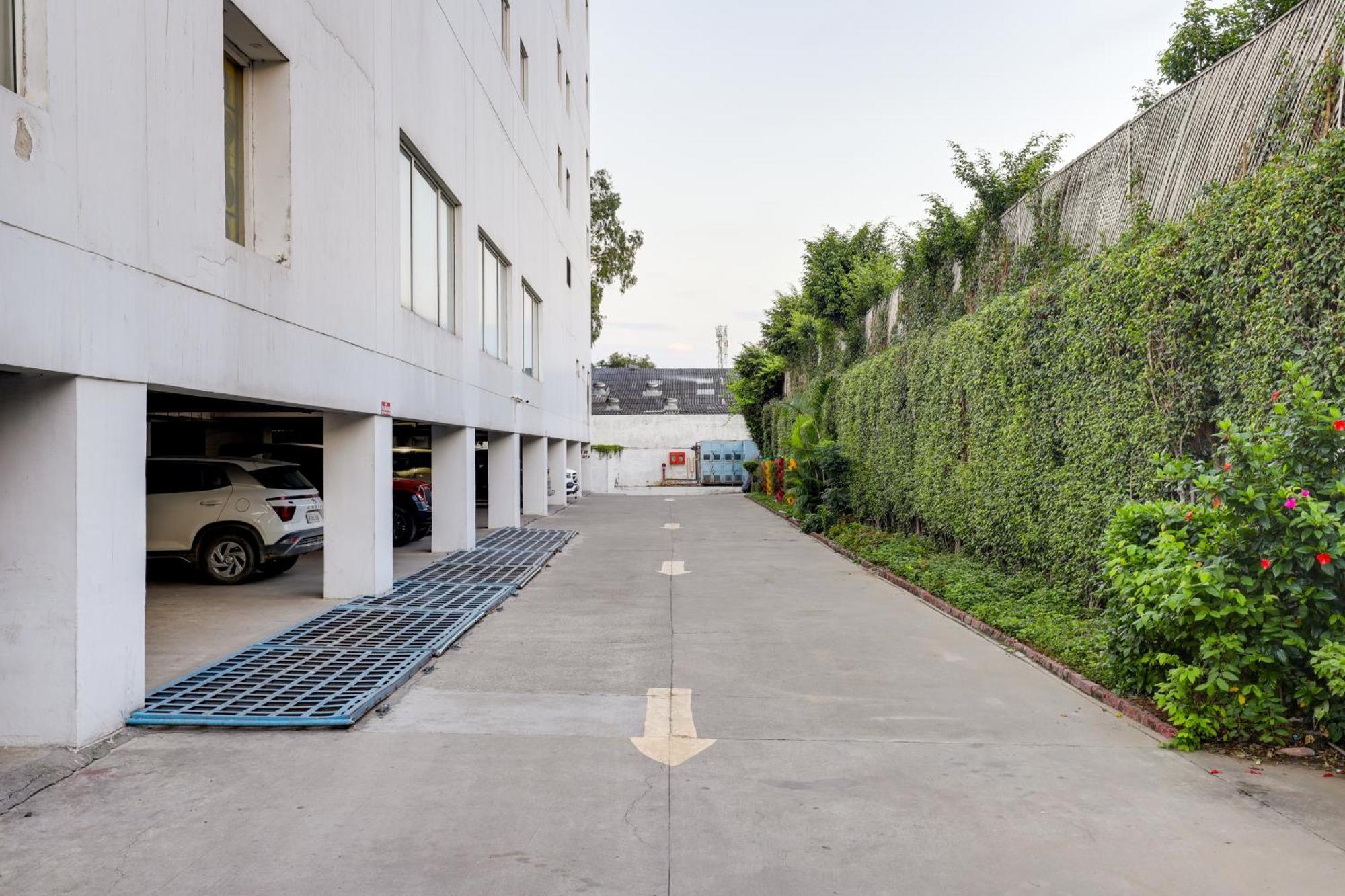 Lemon Tree Hotel Chandīgarh Dış mekan fotoğraf