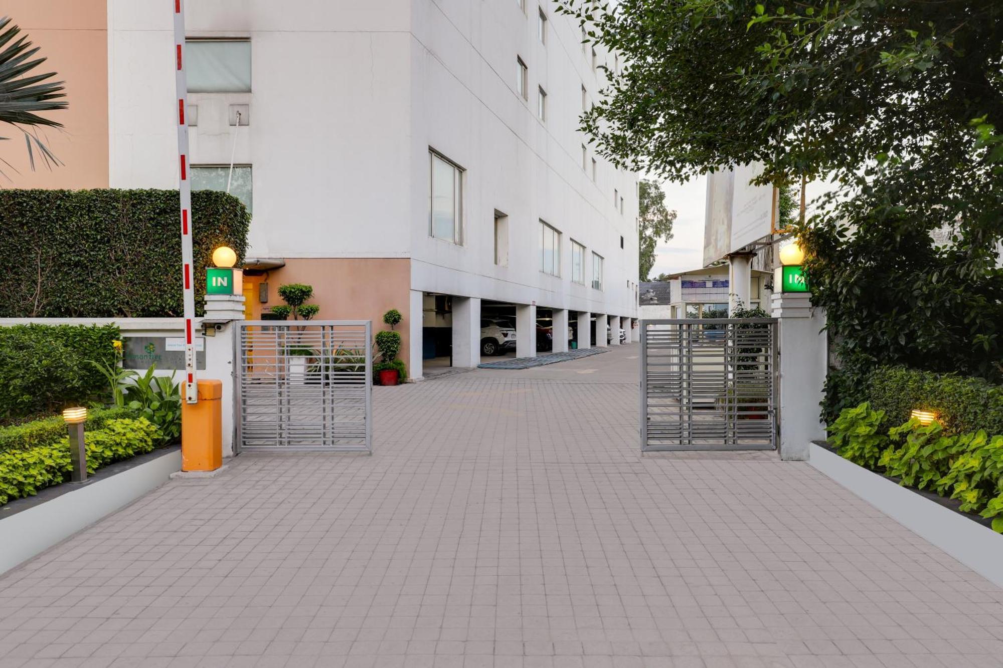 Lemon Tree Hotel Chandīgarh Dış mekan fotoğraf